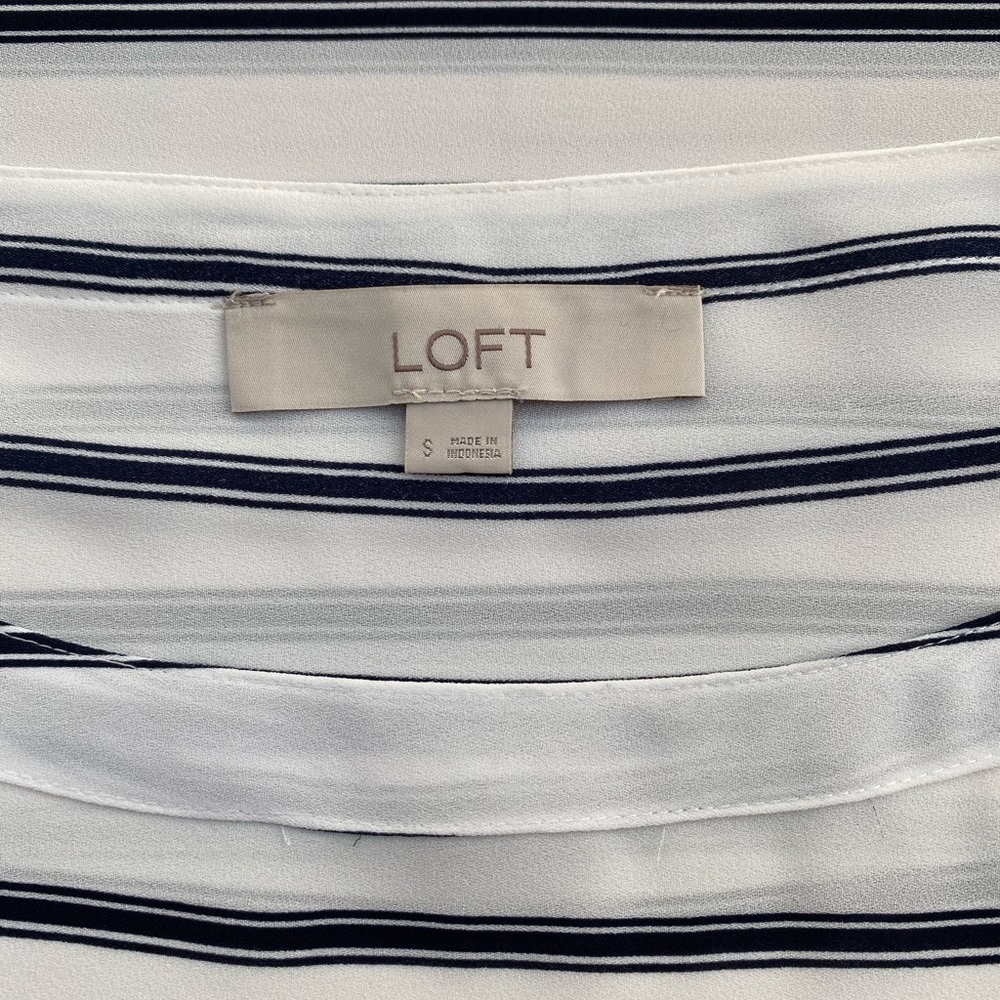 LOFT Ruffle Sleeve Blouse - Picture 5 of 6